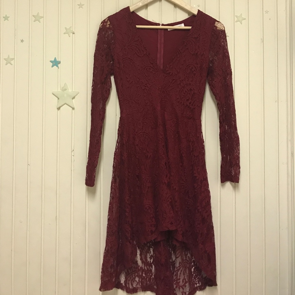 Honeypunch lace burgundy dress